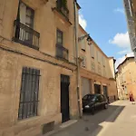 Nest In Arles